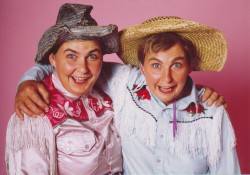 Topp Twins: Untouchable Girls