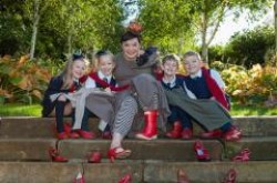 Red Shoes, Tramway